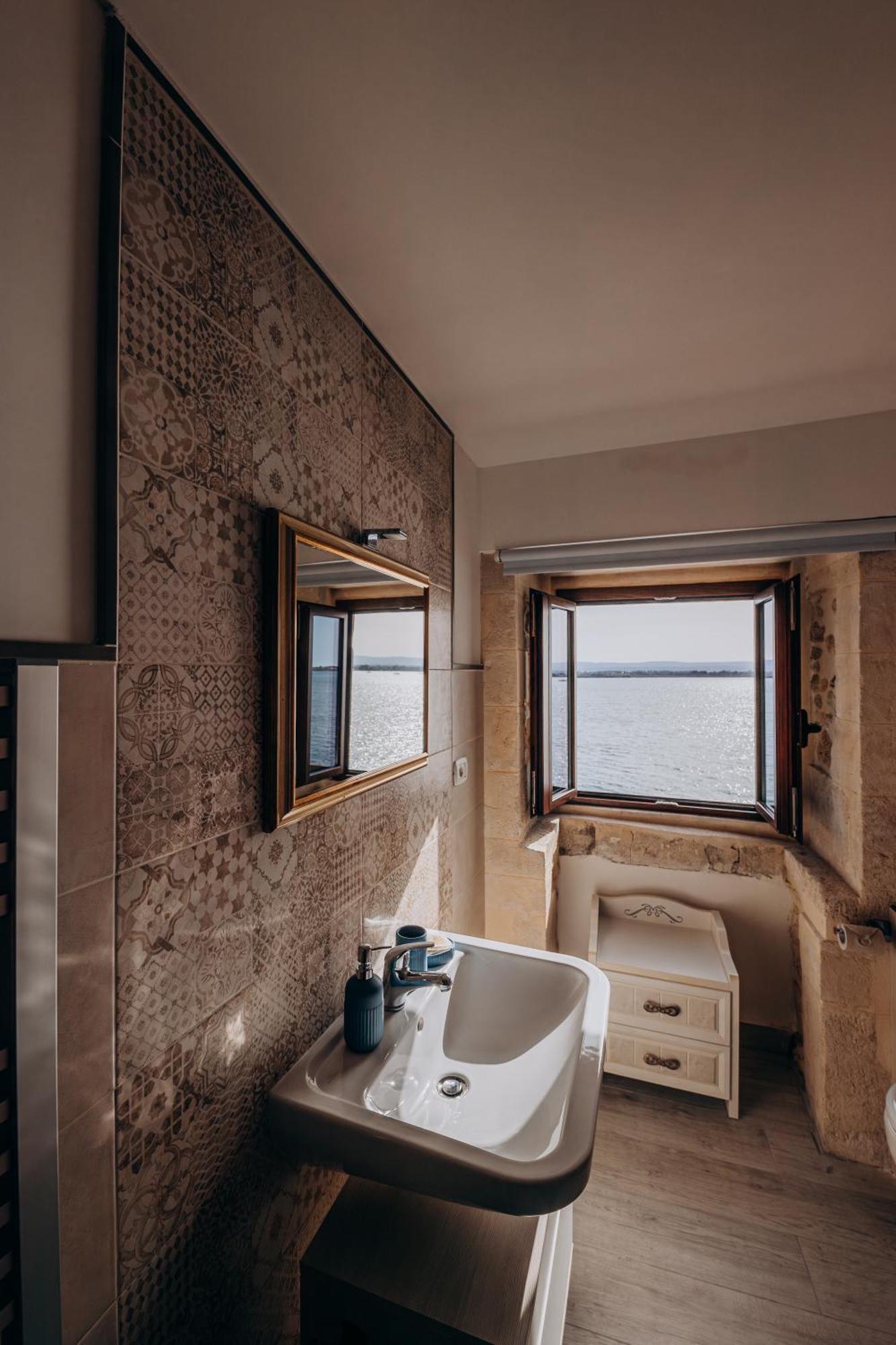 L'Alba E Il Tramonto Vista Mare Apartment Syracuse ภายนอก รูปภาพ
